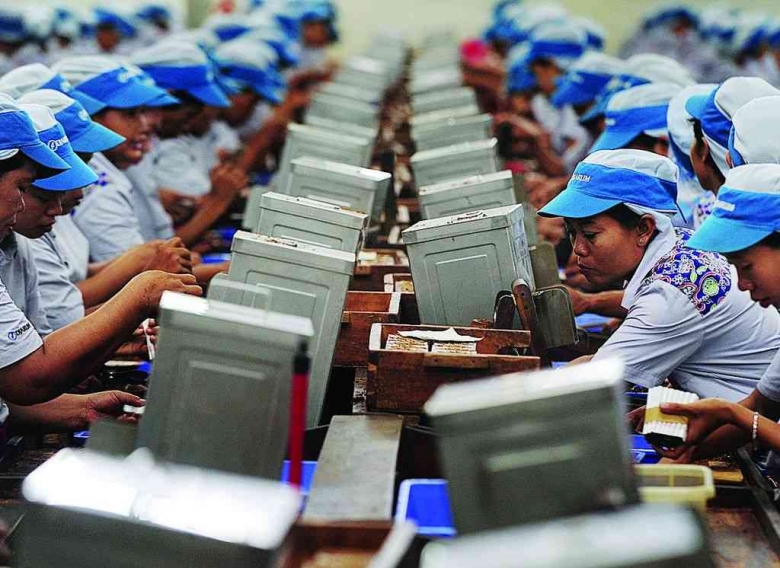industri rokok terhadap lapangan kerja